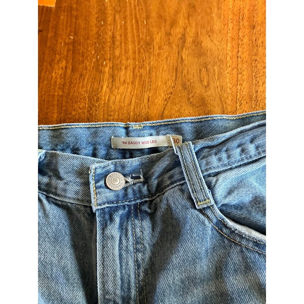 Levi’s ‘94 mid-rise baggy wide leg denim size 30/10 what else can I say - Picture 4 of 9